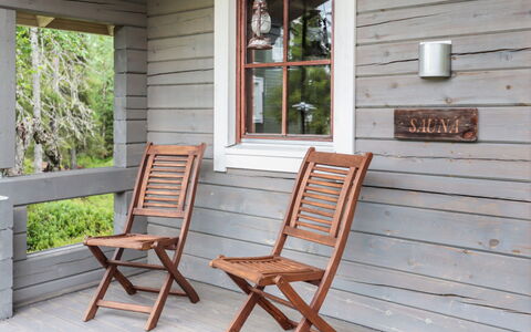 Rukan Taikavuosselin Helmi 8 B: Træ, Sommerhus, Bjælkehytte, Skov, Skur, Garden Bygninger, Lærk, Woodland, Bejdse