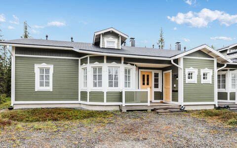 Rukan Taikavuosselin Helmi 8 B: Træ, Sommerhus, Bjælkehytte, Skov, Skur, Garden Bygninger, Lærk, Woodland, Bejdse