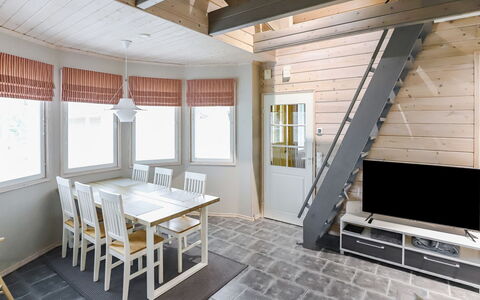 Rukan Taikavuosselin Helmi 8 a: Træ, Gulvbelægning, Indretning, Loft, Etage, Værelse, Hårdttræ, Trægulve, Lejlighed, Bejdse