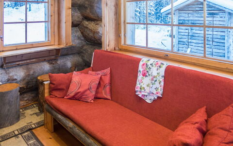 Karhulinna: Træ, Sommerhus, Bjælkehytte, Skov, Skur, Garden Bygninger, Lærk, Woodland, Bejdse