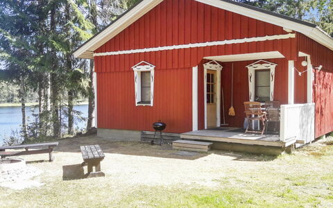 Rajala: Græs, Hus, Sommerhus, Land Lot, Hjem, Estate, Lawn, Sidespor, Stuehus, Veranda