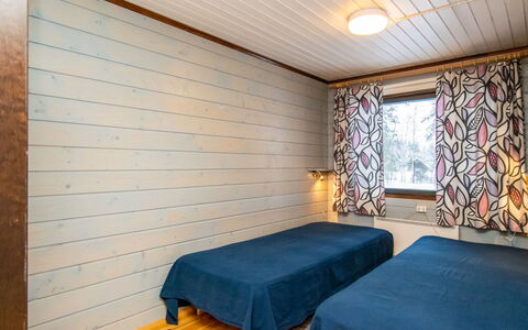 Hiekkasaari: Græs, Hus, Sommerhus, Land Lot, Hjem, Estate, Lawn, Sidespor, Stuehus, Veranda