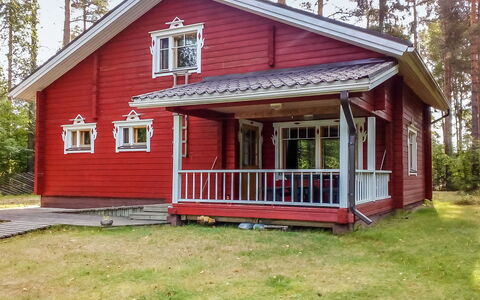 Vaahtera: Møbel, Indretning, Gulvbelægning, Etage, Bord, Loft, Køkken & Spisebord, Belysning, Stol, Hjem