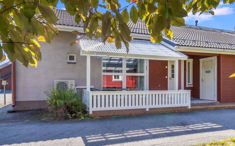 Tahko Ski Koivulantie: Bygning, Vindue, Hus, Boligområde, Tag, Hjem, Kvarter, Arkitektur, Dør, Sommerhus