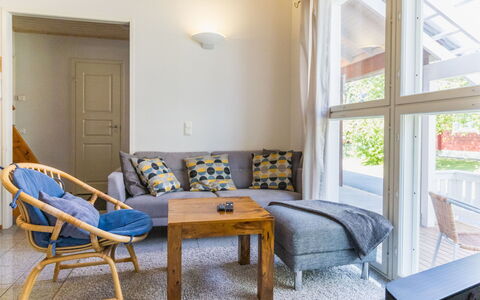 Tahko Ski Koivulantie: Møbel, Indretning, Gulvbelægning, Etage, Couch, Træ, Værelse, Stue, Loft, Stol