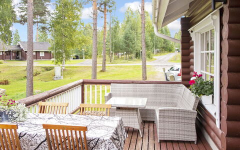 Tahkon Nipashonka 2 a: Træ, Indretning, Møbel, Gulvbelægning, Loft, Hjem, Etage, Sommerhus, Veranda, Stol