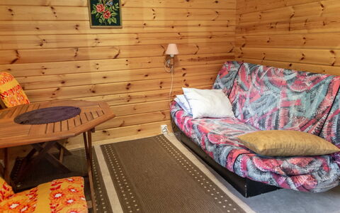 Pikkupuro: Træ, Sommerhus, Bjælkehytte, Skov, Skur, Garden Bygninger, Lærk, Woodland, Bejdse