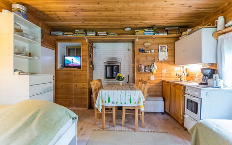 Tähdikki: Møbel, Indretning, Gulvbelægning, Træ, Etage, Loft, Værelse, Cabinetry, Køkken, Belysning