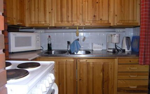 Kettupirtti: Svømmepøl, Boligområde, Udvej, Fritid, Lejlighed, Eco Hotel, Hacienda, Estate, Villa, Hotel