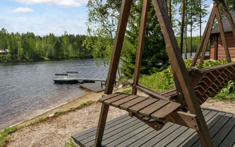 7152: Træ, Bank, Hus, Sommerhus, Sø, Dam, Skov, Bjælkehytte