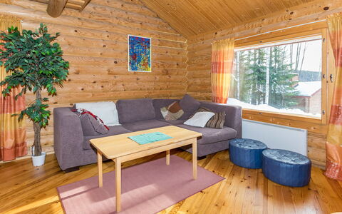 Hevonkuusi: Træ, Sommerhus, Indretning, Hjem, Møbel, Bjælkehytte, Loft, Bejdse, Hårdttræ, Stue