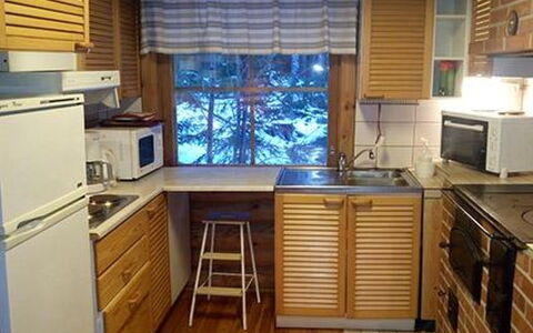 Hepolehto: Træ, Sommerhus, Bjælkehytte, Skov, Skur, Garden Bygninger, Lærk, Woodland, Bejdse