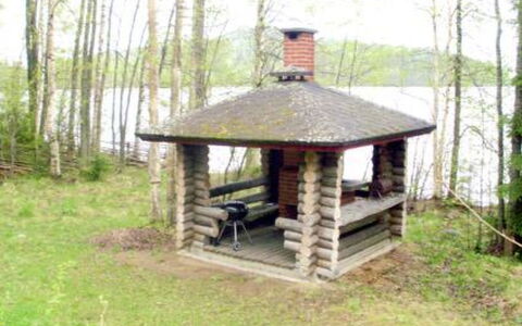 Hepolehto: Træ, Sommerhus, Bjælkehytte, Skov, Skur, Garden Bygninger, Lærk, Woodland, Bejdse