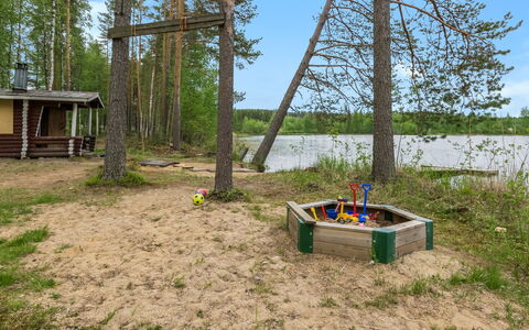 Aurinkoranta: Træ, Sommerhus, Bjælkehytte, Skov, Skur, Garden Bygninger, Lærk, Woodland, Bejdse