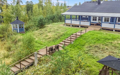 Kanervarinne: Træ, Sommerhus, Bjælkehytte, Skov, Skur, Garden Bygninger, Lærk, Woodland, Bejdse