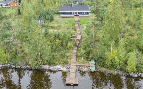 Kanervarinne: Træ, Sommerhus, Bjælkehytte, Skov, Skur, Garden Bygninger, Lærk, Woodland, Bejdse