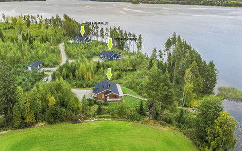 Kanervarinne: Træ, Sommerhus, Bjælkehytte, Skov, Skur, Garden Bygninger, Lærk, Woodland, Bejdse