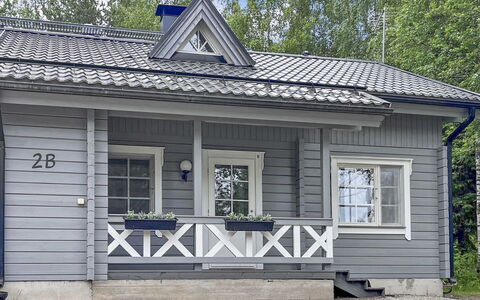 Sini 2B: Træ, Sommerhus, Bjælkehytte, Skov, Skur, Garden Bygninger, Lærk, Woodland, Bejdse