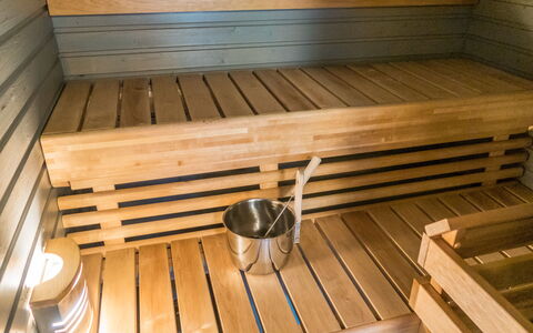 Sini 2B: Træ, Sommerhus, Bjælkehytte, Skov, Skur, Garden Bygninger, Lærk, Woodland, Bejdse