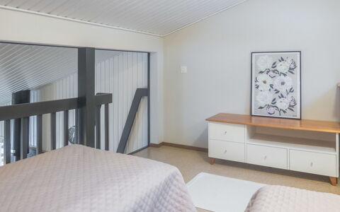 Lomakatti 6 a: Træ, Sommerhus, Bjælkehytte, Skov, Skur, Garden Bygninger, Lærk, Woodland, Bejdse