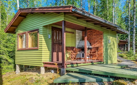 Onkilammi: Græs, Hus, Sommerhus, Land Lot, Hjem, Estate, Lawn, Sidespor, Stuehus, Veranda
