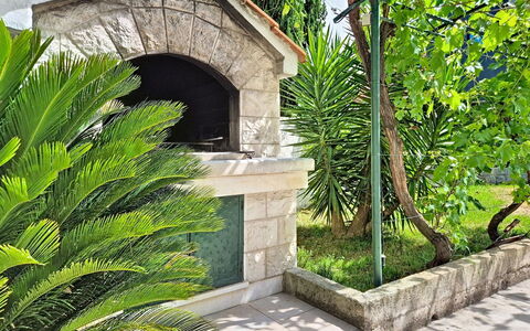 Bila Vila: Busk, Have, Skygge, Landscaping, Hacienda, Design, Walkway, Gård