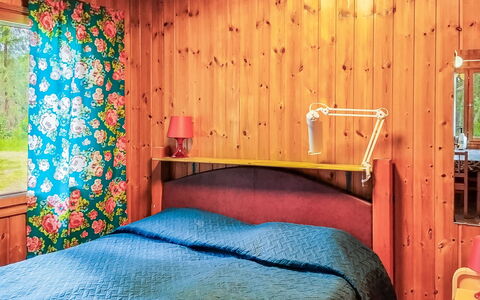 Kanerva 6: Træ, Soveværelse, Møbel, Seng, Indretning, Sengetøj, Textile, Sengetøj, Bed Frame, Værelse
