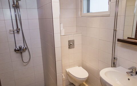 Tahko Spa Suites Orange a 9: Græs, Hus, Sommerhus, Land Lot, Hjem, Estate, Lawn, Sidespor, Stuehus, Veranda