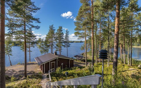 Unnukkamaja: Bygning, Boligområde, Vindue, Hus, Hjem, Tag, Arkitektur, Kvarter, Facade, Stad
