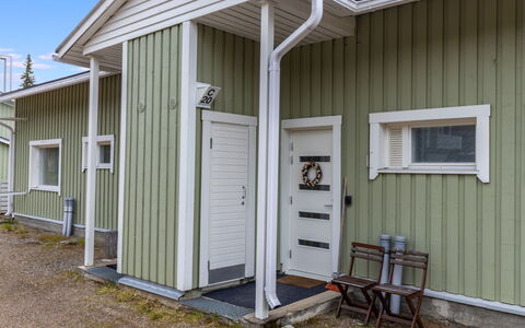 Kyllinilo: Blå, Altan, Gelænder, Lejlighed, Hegn, Hav, Udvej, Ejerlejlighed, Svømmepøl, Hotel