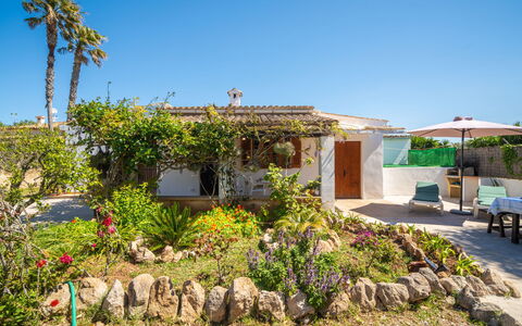 Can Niu: Busk, Have, Landscaping, Estate, Hacienda, Eco Hotel, Skygge, Backyard, Udvej