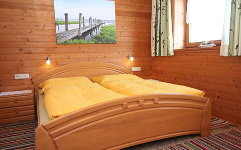 Aschau im Zillertal 320: Møbel, Seng, Soveværelse, Værelse, Bed Frame, Ejendom, Komfort, Indretning, Sengetøj, Madras