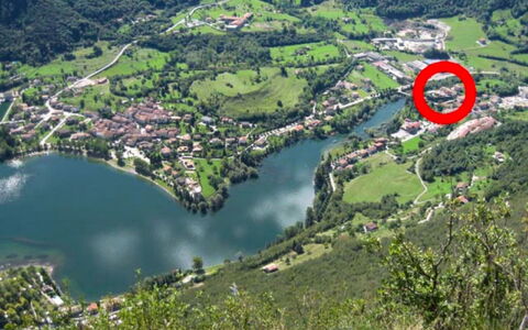 Lago D'Idro 100: Vand, Plante, Vandressourcer, Naturlige Landskab, Highland, Sø, Vandløb, Træ, Bank