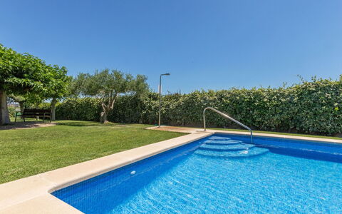 Mas Rovira 8: Blå, Svømmepøl, Vand, Kompositmateriale, Fritid, Udvej, Skygge, Landscaping, Have, Water Feature