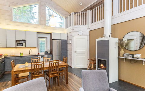 Rukan Villa Lux a: Træ, Indretning, Gulvbelægning, Loft, Møbel, Etage, Værelse, Hjem, Couch, Stue