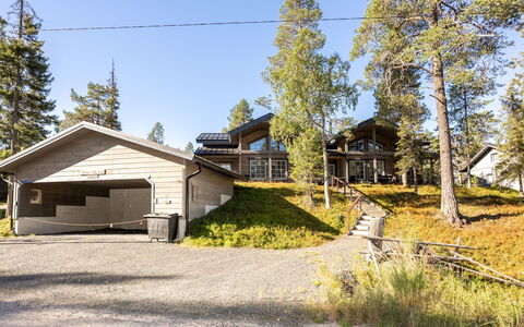 Rukan Villa Lux a: Lejlighed, Boligområde, Ejerlejlighed, Urban Design, Altan, Blandet Brug, Udvej, Estate, Hotel, Skygge