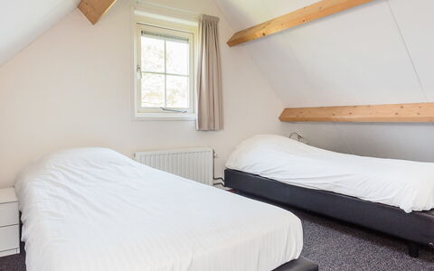 Wemeldinge 200: Møbel, Ejendom, Bygning, Vindue, Komfort, Bed Frame, Træ, Textile, Skygge, Indretning