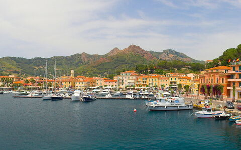 Casina: Krop Af Vand, Marina, Havn, Vand, Himmel, Hav, Båd, Stad, Kyst, Havn