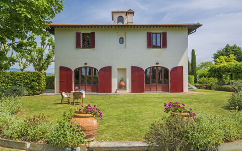 Villa Ponticelli: Hus, Ejendom, Hjem, Bygning, Ejendom, Estate, Boligområde, Stuehus, Land Lot, Sommerhus