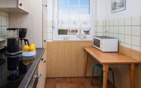 Gila: Gulvbelægning, Køkken, Træ, Etage, Countertop, Indretning, Køkken Apparat, Køkkenvask, Større Bandage, Cabinetry