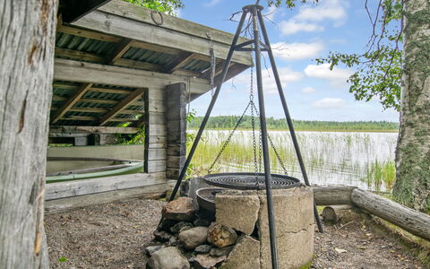 Runoratsu: Græs, Hus, Sommerhus, Land Lot, Hjem, Estate, Lawn, Sidespor, Stuehus, Veranda