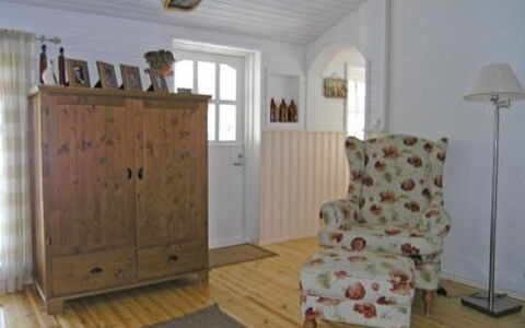Pitkälahti: Køkken Apparat, Køkken, Cabinetry, Countertop, Større Bandage, Husholdningsapparat, Indretning, Skuffe, Gulvbelægning, Skab