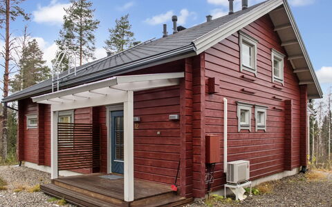 Sopukka: Træ, Sidespor, Sommerhus, Hus, Hjem, Tag, Dør, Bjælkehytte, Garden Bygninger, Skur