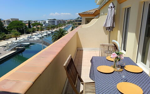 Fréjus 565: Lejlighed, Skygge, Altan, Udvej, Marina, Ejerlejlighed, Hotel, Klarlak, Båd