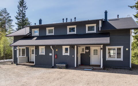 Toivola 1: Sommerhus, Hus, Hjem, Garden Bygninger, Sidespor, Bjælkehytte, Stuehus, Estate, Skur, Gård