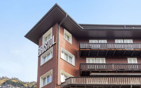 Wengen 12: Lejlighed, Ejerlejlighed, Altan, Hotel