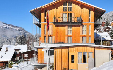 Schweizerheim Apt.5: Vinter, Ejendom, Sne, Hus, Bygning, Ejendom, Hjem, Arkitektur, Hill Station, Himmel
