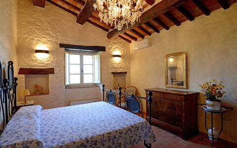 Villa Agazzi: Værelse, Ejendom, Soveværelse, Møbel, Seng, Bygning, Indretning, Loft, Sengetøj, Bed Frame