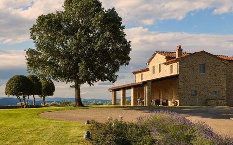 Villa Agazzi: Ejendom, Hus, Hjem, Himmel, Træ, Estate, Bygning, Landdistrikt, Stuehus, Ejendom