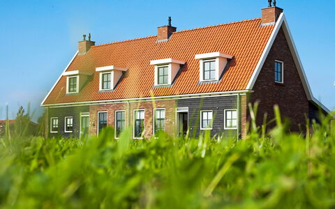 Ganuenta: Hus, Ejendom, Hjem, Sommerhus, Bygning, Stuehus, Tag, Ejendom, Græs, Landdistrikt